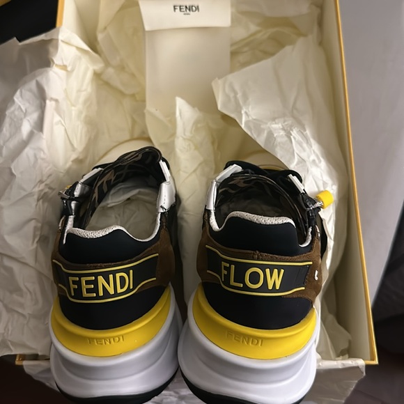 Fendi Flow 😎 men 42 (US 9) almost new! - Picture 5 of 7